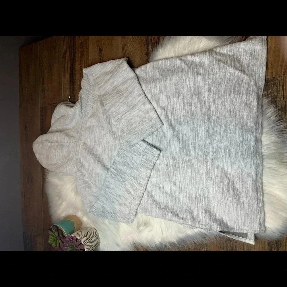 Soft Surroundings My Weekend Pullover Hoodie - Picture 7 of 8